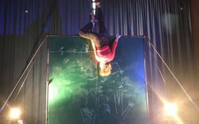 Représentation du Spectacle « Rhizikon » dans l’amphithéâtre du lycée