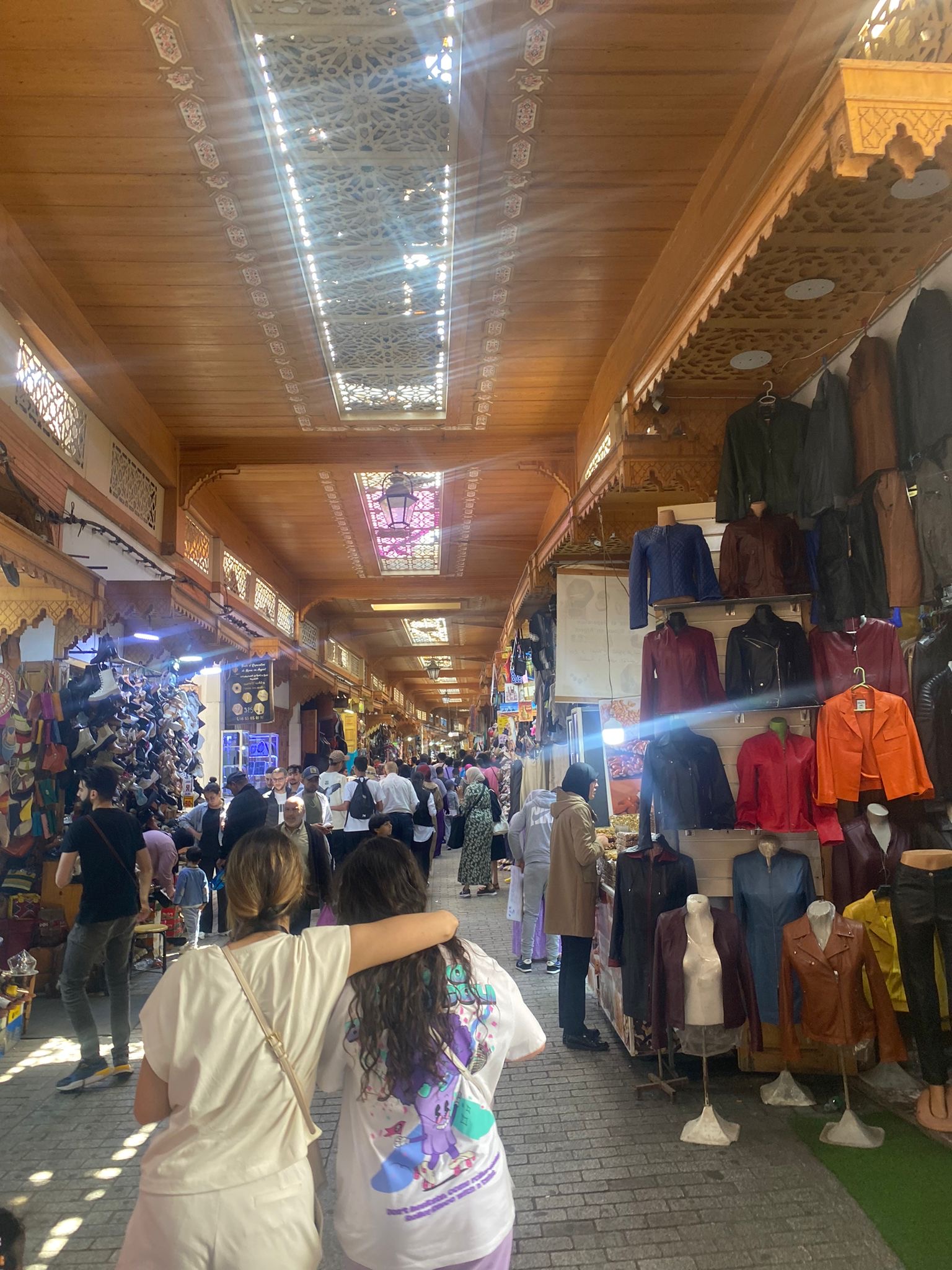 photo 12 Elèves au souk de Rabat